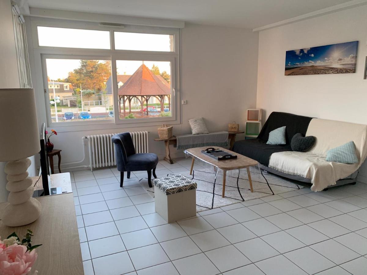 Appartamento Les Alisés Merville-Franceville-Plage Esterno foto