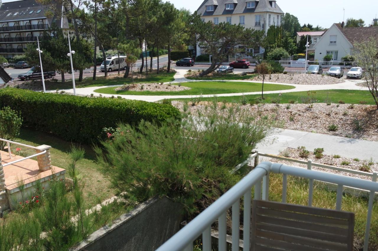 Appartamento Les Alisés Merville-Franceville-Plage Esterno foto